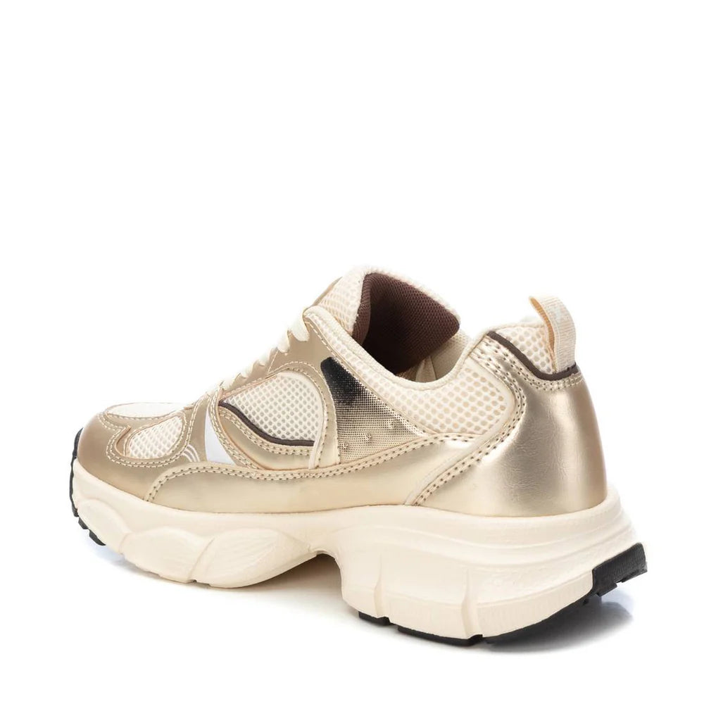 NOVEDAD Deportivas Doradas - XTI