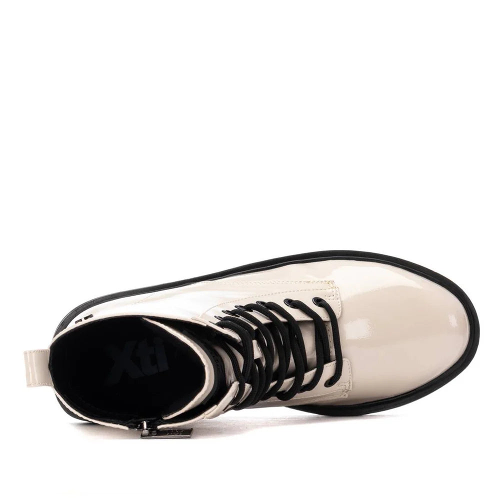 NOVEDAD Botas Charol Blancas - XTI