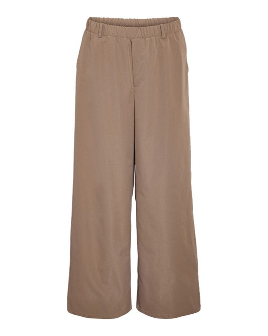 Pantalón pata ancha / Beige -Noisy May