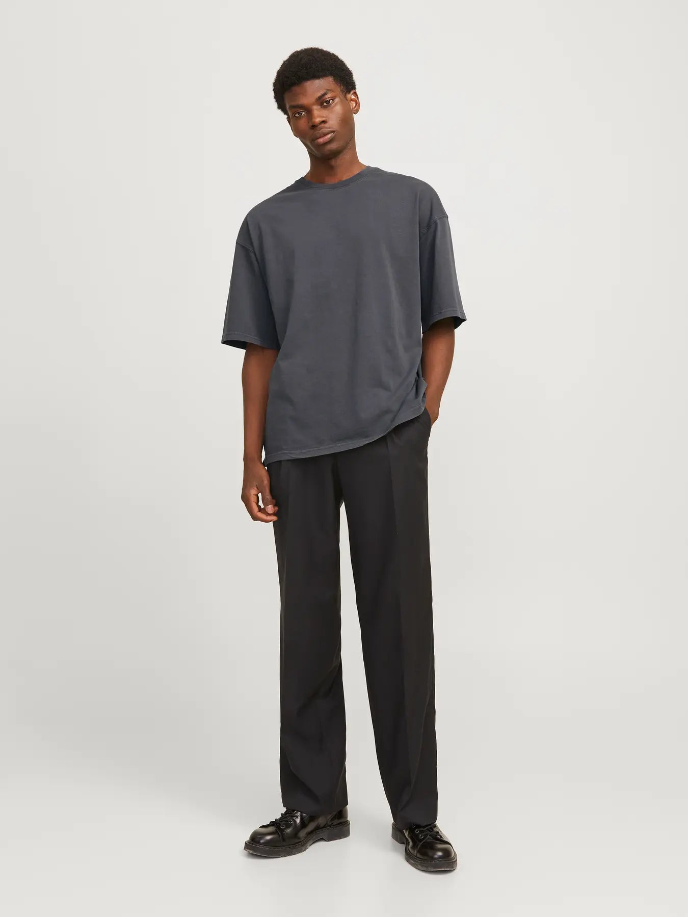 Camiseta Oversize Gris Oscuro - Jack & Jones