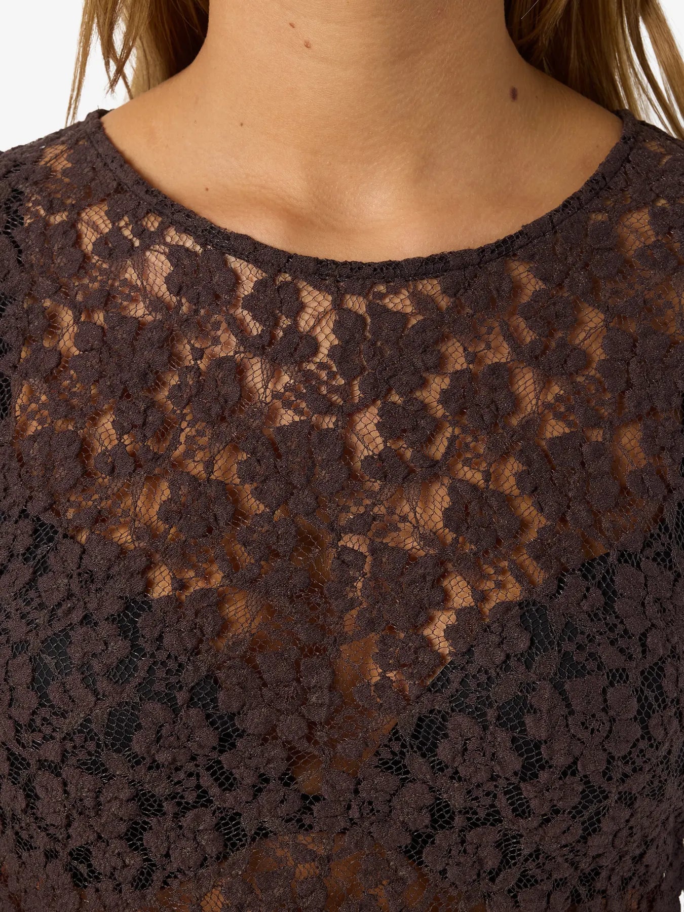 NOVEDAD - Top asimétrico Marrón Chocolate -Noisy May