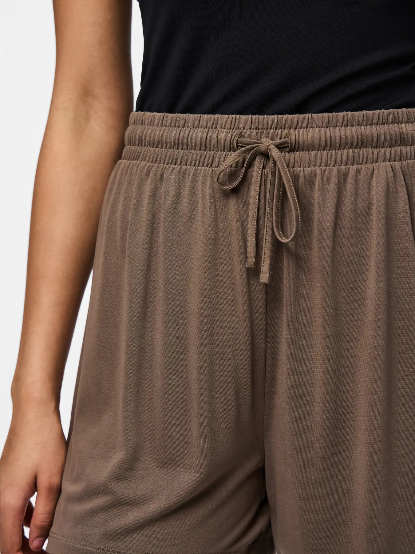 NOVEDAD Pantalón Marrón - Pieces