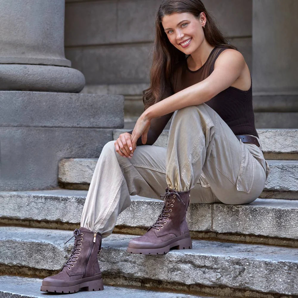 NOVEDAD Bota Antelina color Taupe - XTI